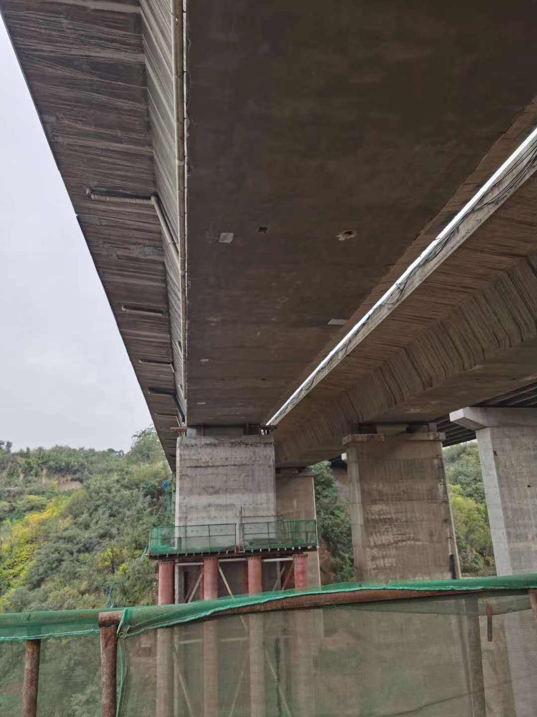 嘉峪关桥梁加固前制定可行设计方案图并用对施工方法